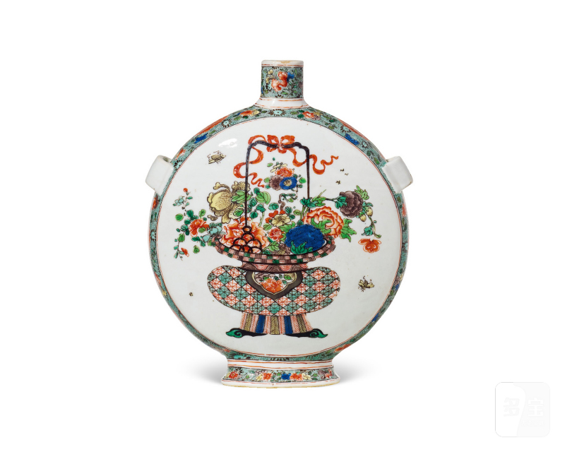 清康熙  五彩“花篮纹”双耳穿带抱月瓶
